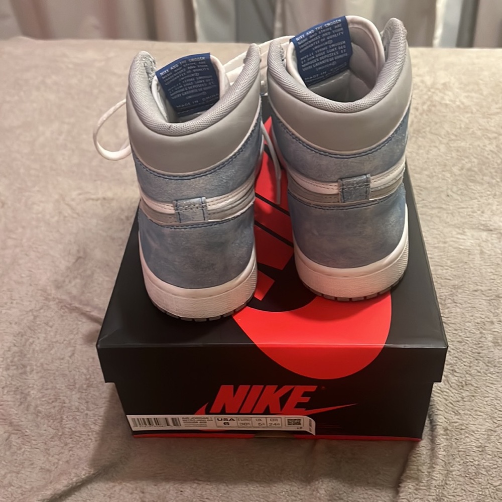 Jordan 1 retro high hyper royal smoke grey nike size 6 - Picture 3 of 6